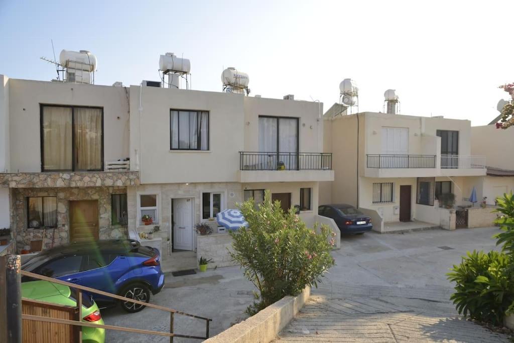Isabella Court Townhouse Near Venus Beach And Lidl Pafos Zewnętrze zdjęcie