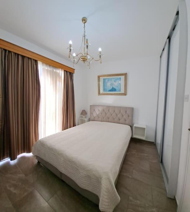 Isabella Court Townhouse Near Venus Beach And Lidl Pafos Zewnętrze zdjęcie